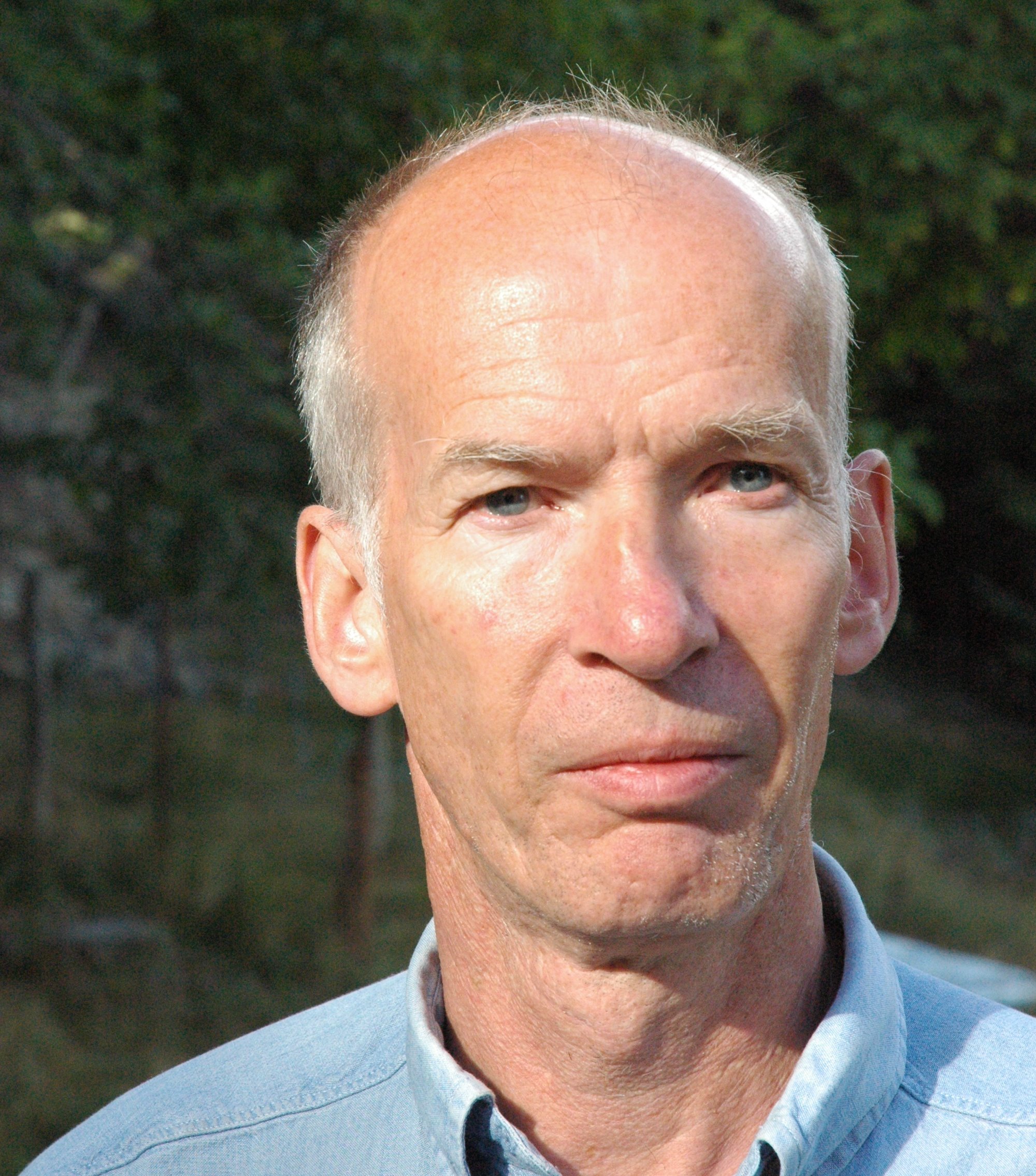 Dr Tony Fletcher